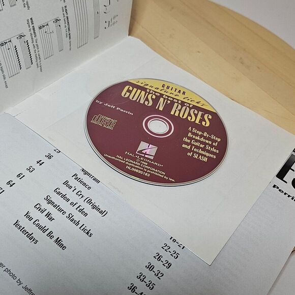 The Best of Guns N' Roses Sheet Music Signature Licks Spiral Guitar Book With CD - Picture 10 of 10